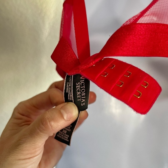 Victoria’s Secret Very Sexy Push-Up Red Bra, 36B - Picture 8 of 14